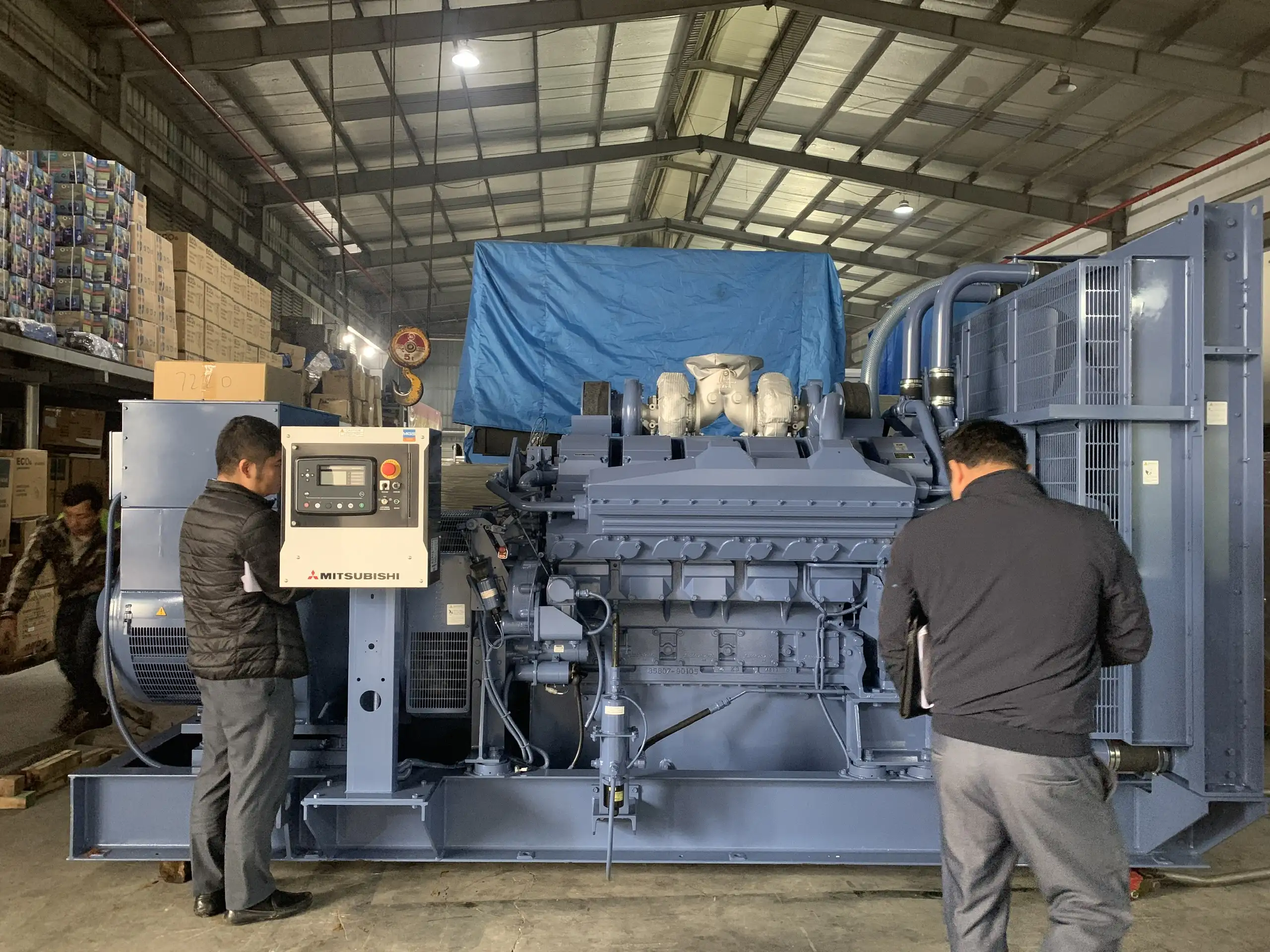 Ảnh máy phát điện Mitsubishi